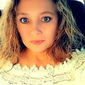 Meet your Posher, Leighann